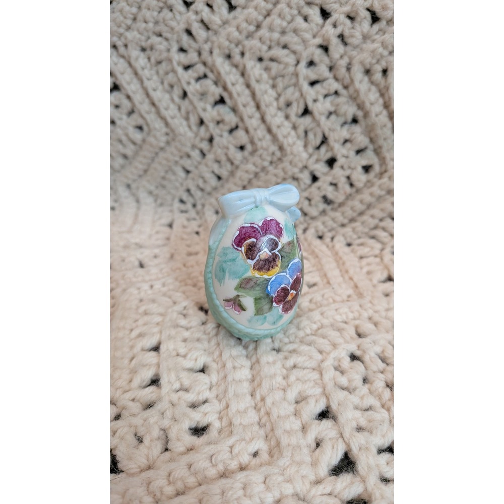 Gladys N Hand Painted Porcelain Egg Figurine Birdhouse‎ Pansy Floral 2000 Signed